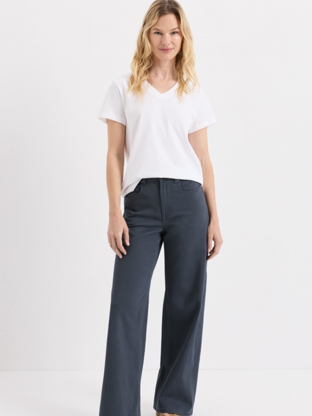 Pact Organic Softspun Essential V-Neck Tee